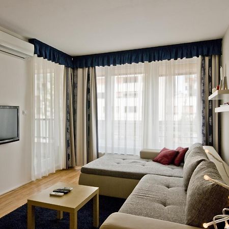 Corvin Lux Aparthotel บูดาเปสต์ ภายนอก รูปภาพ