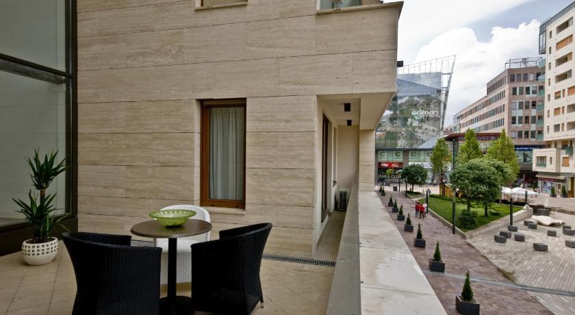 Corvin Lux Aparthotel บูดาเปสต์ ภายนอก รูปภาพ