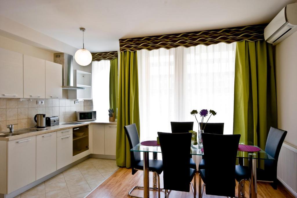 Corvin Lux Aparthotel บูดาเปสต์ ห้อง รูปภาพ