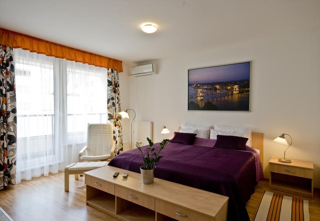 Corvin Lux Aparthotel บูดาเปสต์ ภายนอก รูปภาพ